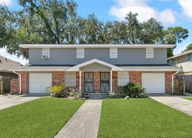 Duplex homes in New Orleans, Louisiana